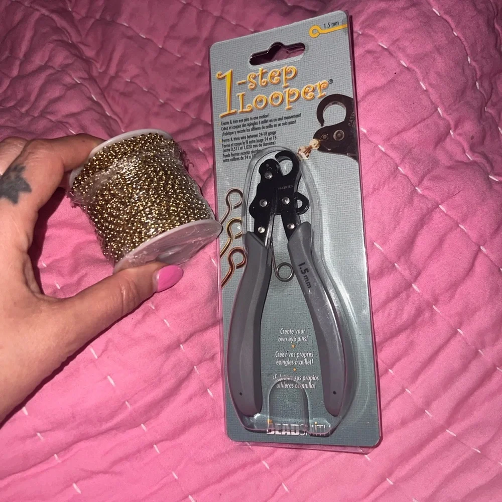Golden DNA Blockchain Kryptonite Beadsmith LoopRite Pliers with Gold Bead Chain